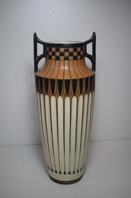 Art deco style vase by Villeroy & Boch