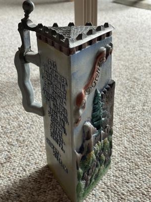 Tripar Burg Grenzau triangular stein