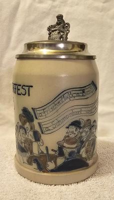 1988 Goebel Oktoberfest Stein