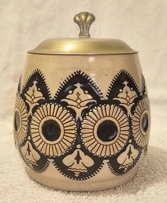 Dumler Breiden Small Round Art Deco Floral Stein