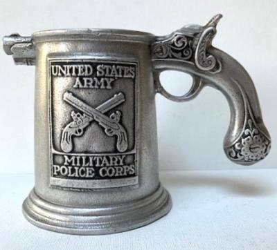 Pistol handle drinking mug 