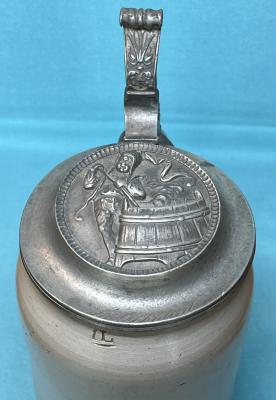 Elf Brewing Beer - Stoneware Masskrug/Maßkrug