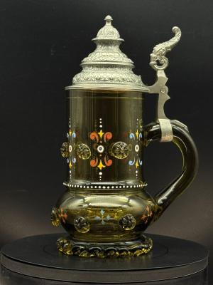 Amber Theresienthaler with sockets