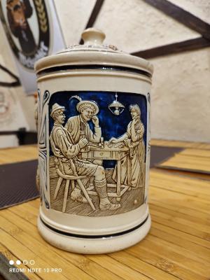 tabacco jar