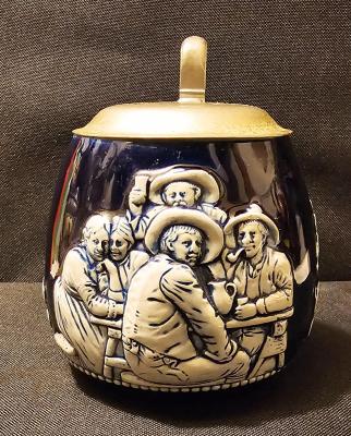 Wick Werke 1/2 L Round Germans at Table Stein