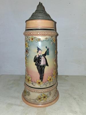 Diesinger Stein - Man Raising Stein