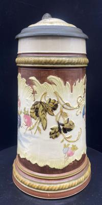 Villeroy & Boch #2184, “Gnomes Drinking and Playing”