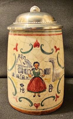 1/2 Liter Munchen Beer Maiden Stein