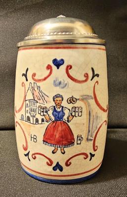 1/2 Liter Munchen Beer Maiden Stein