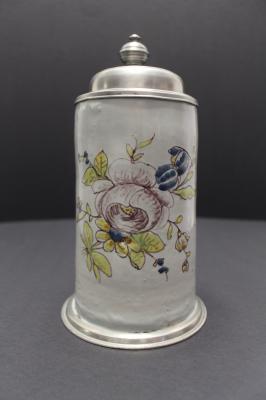 Floral Faience Stein