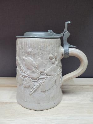 Stein with hops and barley