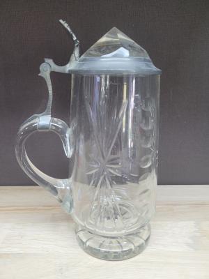 Glass stein with jeweled lid