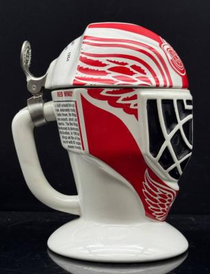 Goalkeeper helmet of the Detroit Red Wings NHL team