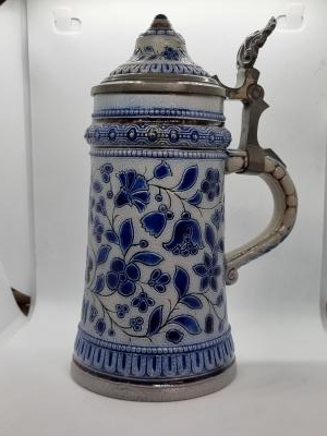 Salt glazed stein with insert lid